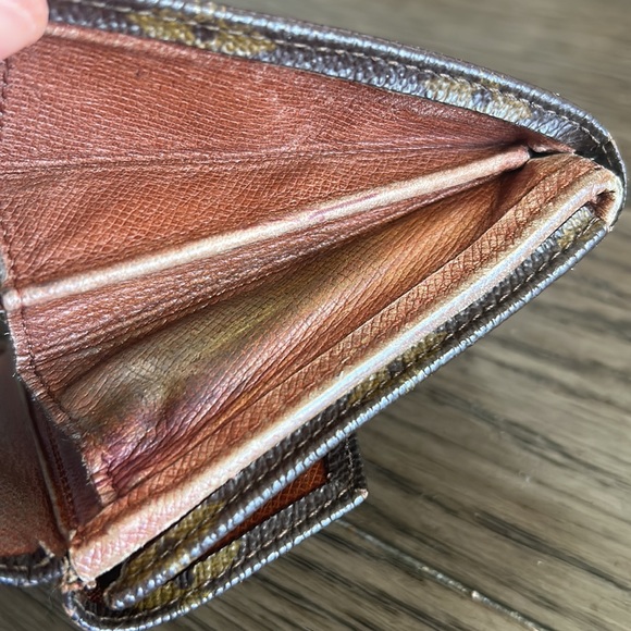 Louis Vuitton Vintage Dual Snap Wallet - Picture 16 of 16